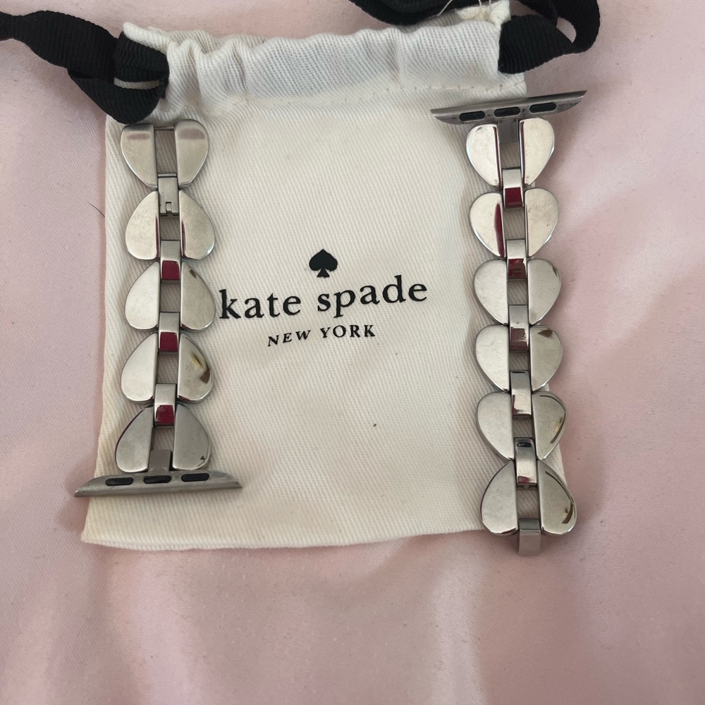 Kate Spade Silver Heart watch band
Stainless steel for Apple Watch